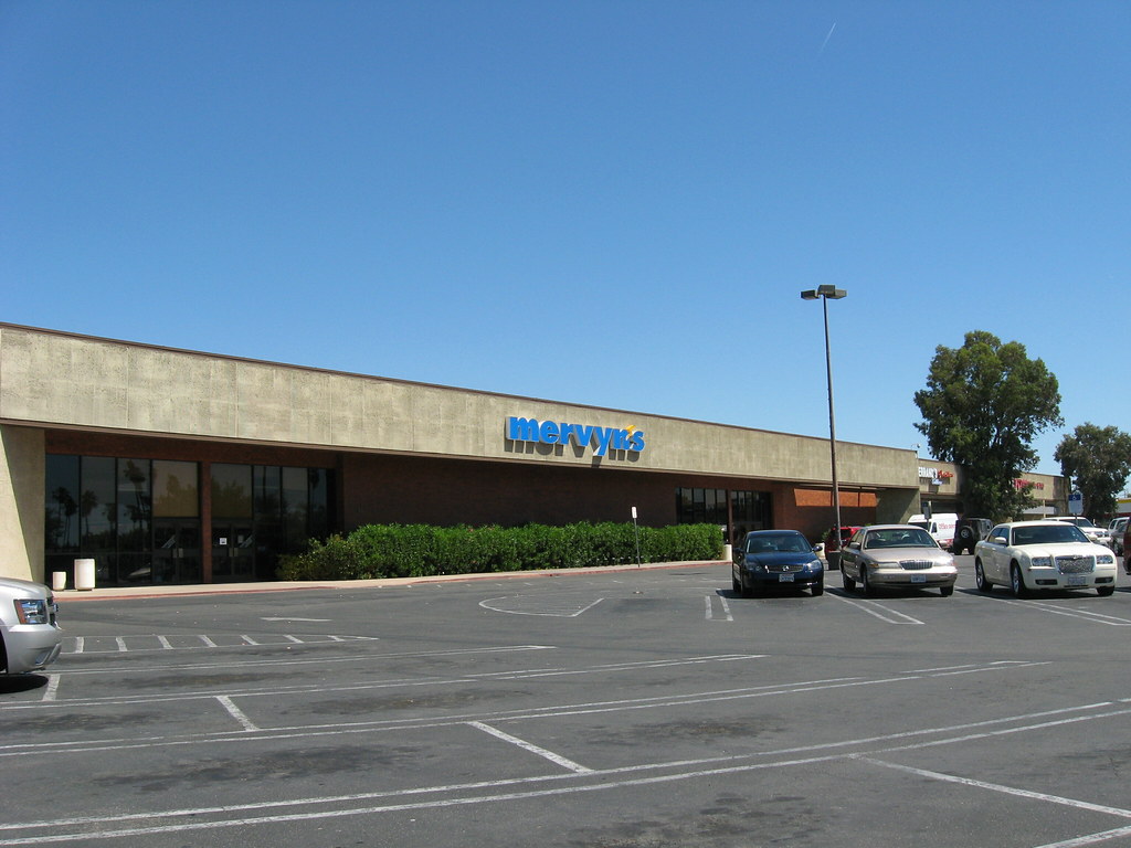 White Front Discount Store Fresno,CA a photo on Flickriver