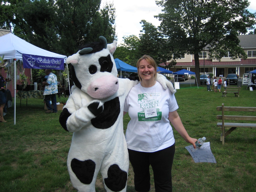 IMG_0730 Sherri & our mascot, simsbury farmers market, jun… Flickr