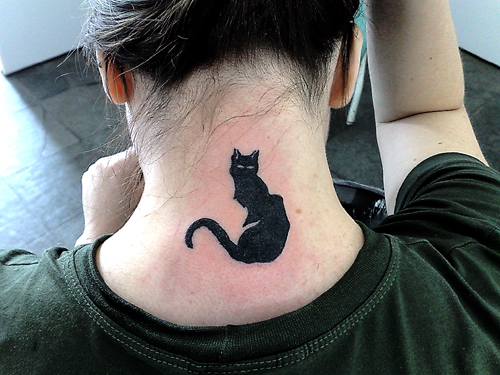 Tatuagem Gato Preto Na Nuca | Tarzia Tattoo Tatuagens Artíst… | Flickr 375_x_500_jpg