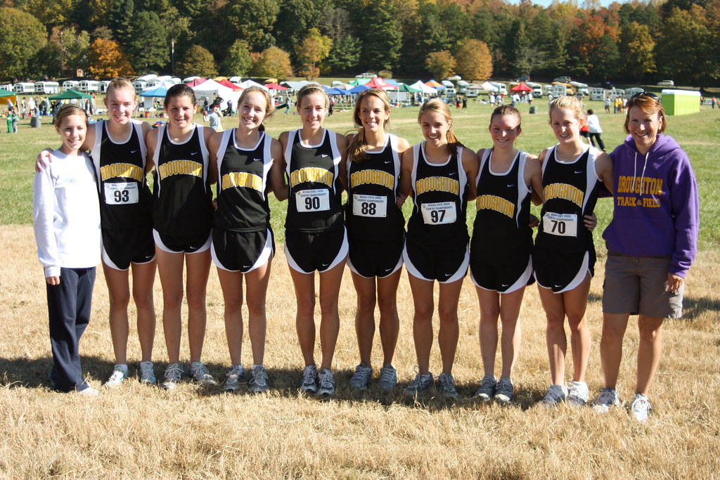 Girls' XC The girls' crosscountry team at Broughton raced… Flickr