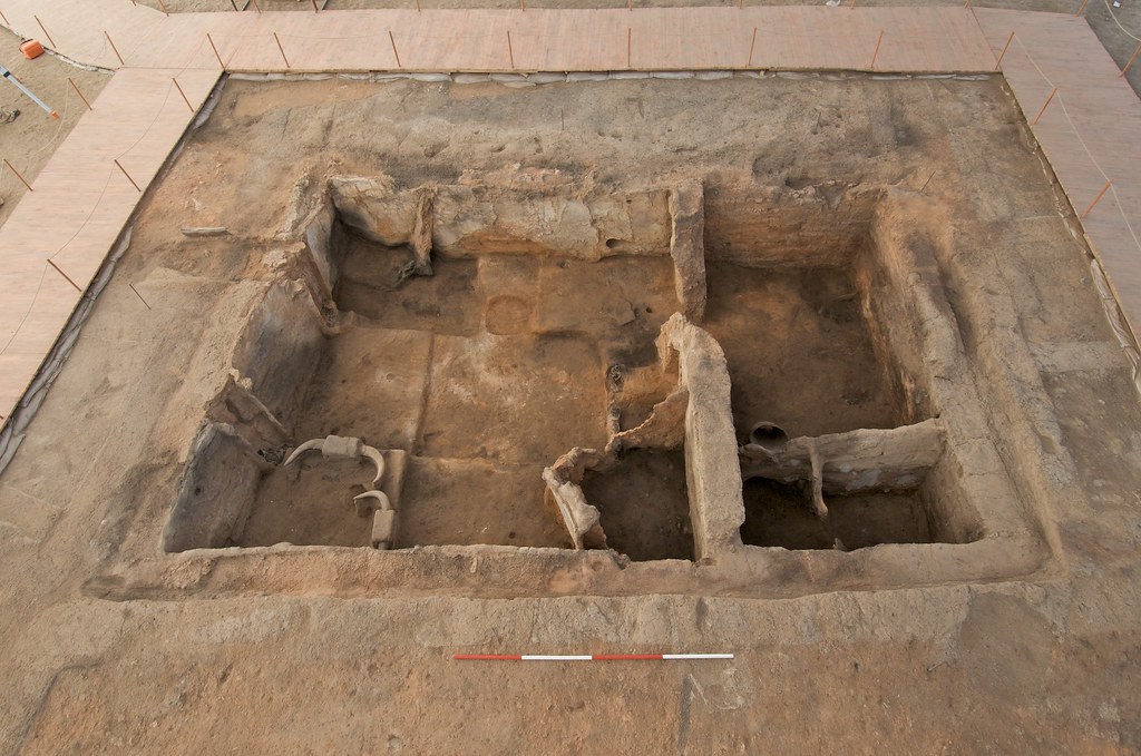 Wide view of Building 77, looking South Çatalhöyük Flickr