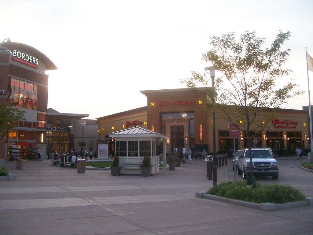 2008 092 Cheesecake Factory, Freehold Raceway Mall, NJ Ellen Flickr