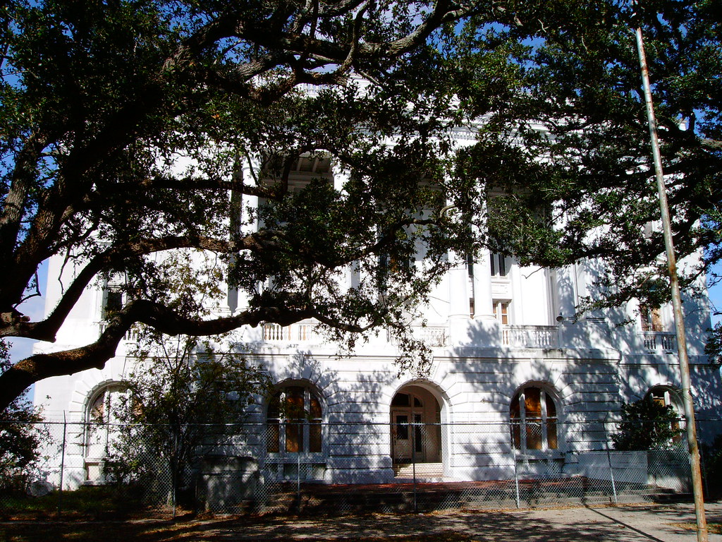 Old Saint Bernard Parish Courthouse (Saint Bernard, Louisi… Flickr