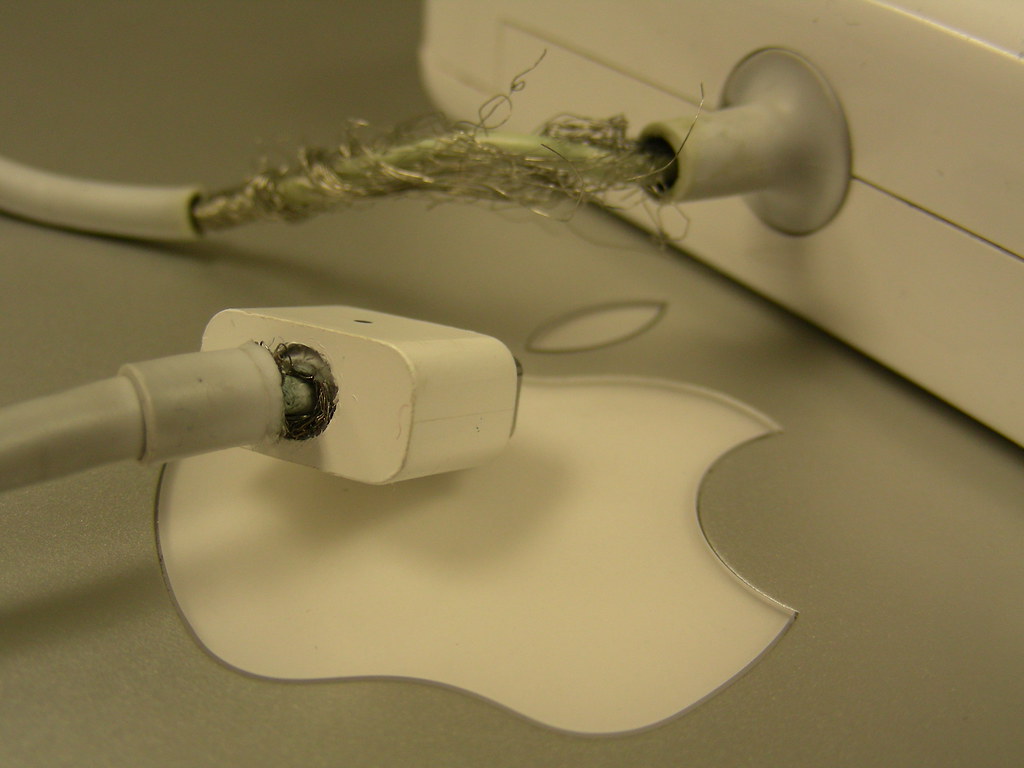 Magsafe Still Unsafe It happened again To its credit My… Flickr