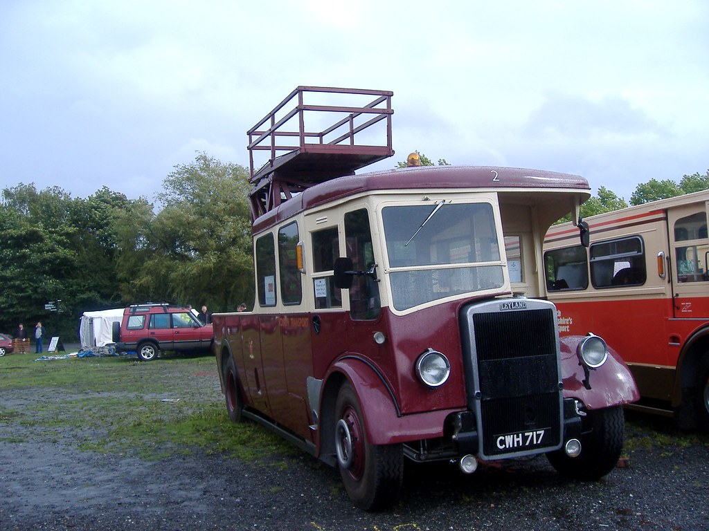 00203 Preserved Bolton Transport Leyland PD2 tower wagon … Flickr