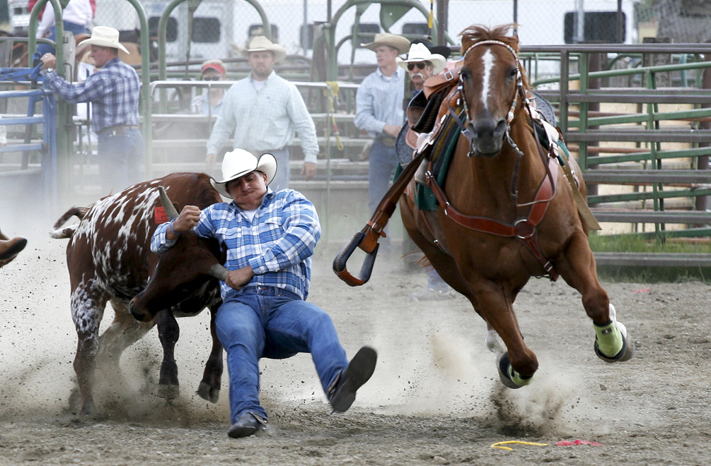 Manual breaking Baker County Rodeo in Halfway, OR. Phil Wreden Flickr