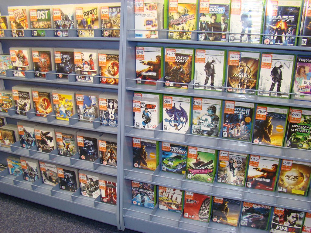Used games in Xtravision Surprising amount of used PlaySt… Flickr