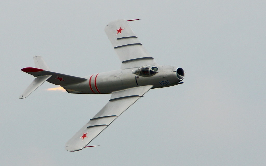 MiG17F "Fresco" Banana Pass a photo on Flickriver