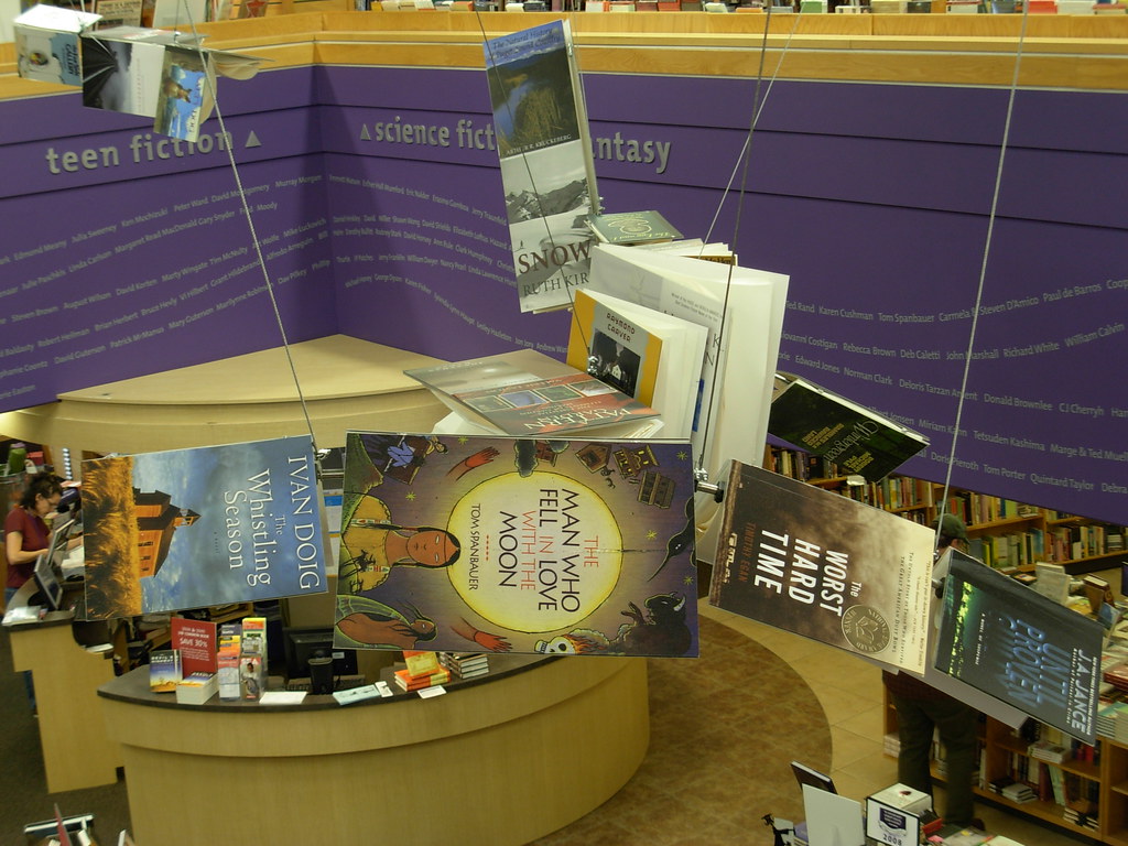 Book display University of Washington bookstore i060808