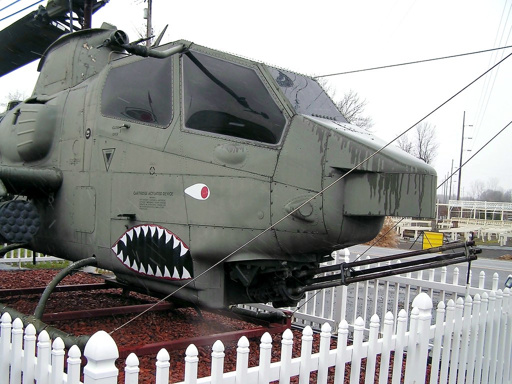 Shark Tooth AH1F Cobra Attack Helicopter from right front… Flickr