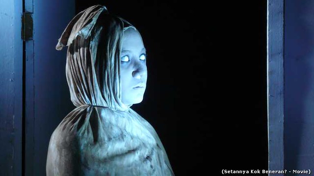 Download Foto Pocong