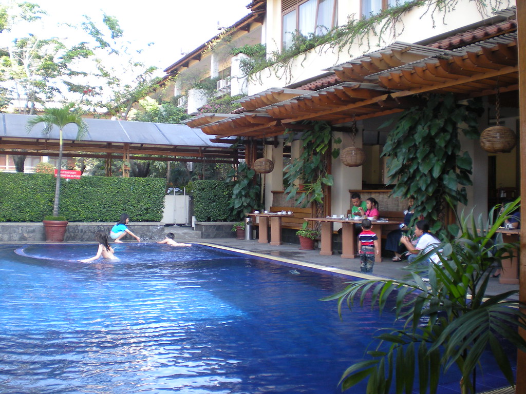 Mutiara Hotel, Bandung More stories? Feel free to read