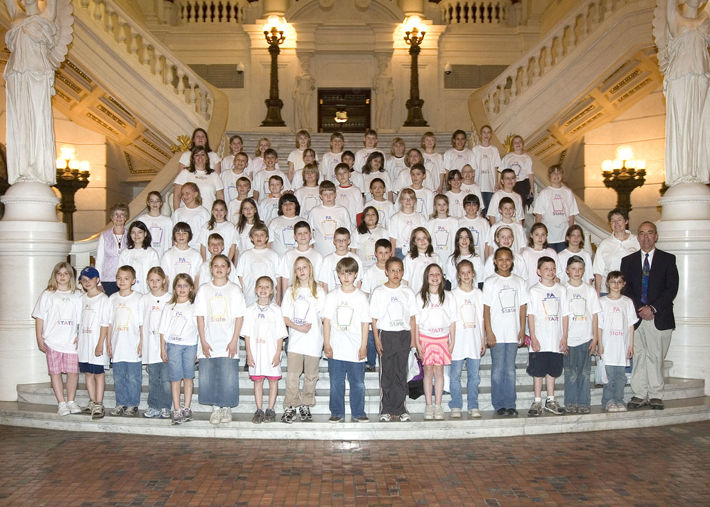 Elimsport Elementary School Rep. Garth Everett poses with … Flickr