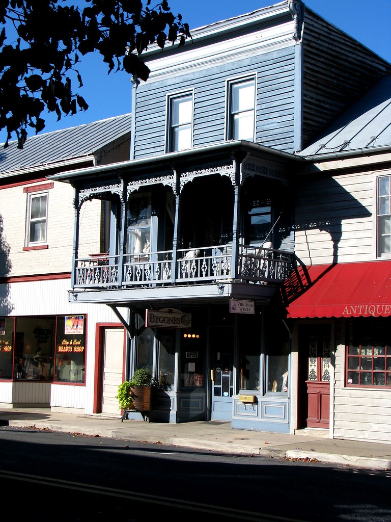 DowntownStrasburg, Virginia October 19, 2008 Michael Anderson Flickr