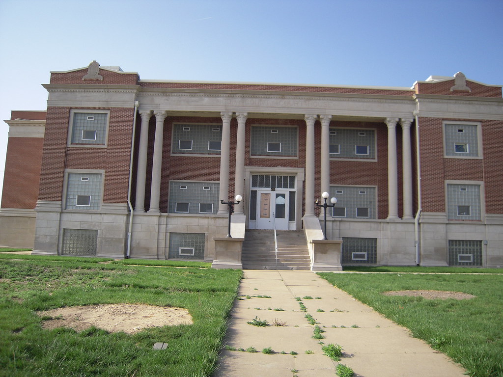 Greensburg Kansas Courthouse First Last Flickr