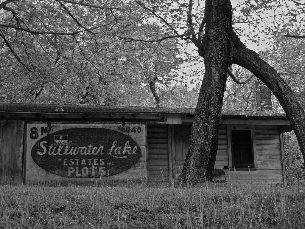 Stillwater Lake Estates An ironic abandoned sales office i… Flickr