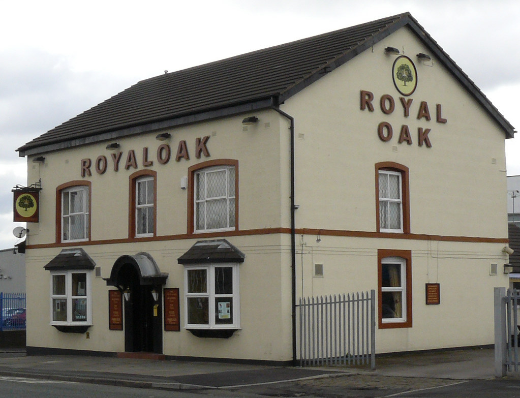 The Royal Oak Pub, Bolton Road, Pendlebury Taken by my Dad… Salford