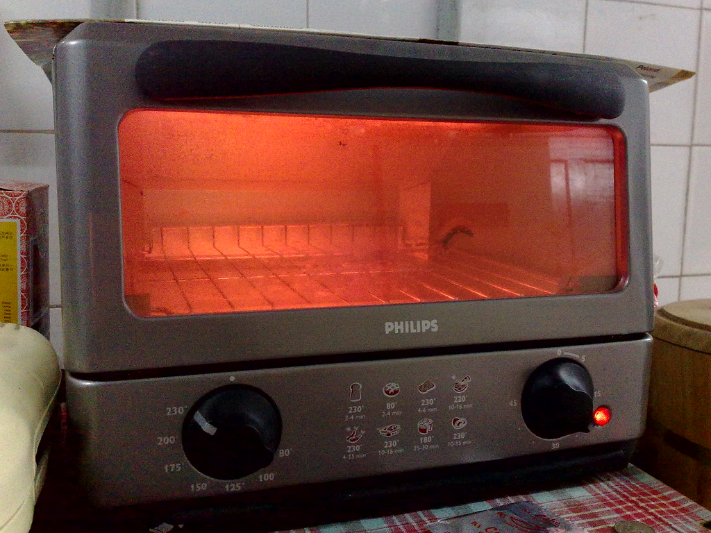 Preheat toaster oven for baking muffin Preheat toaster o… Flickr