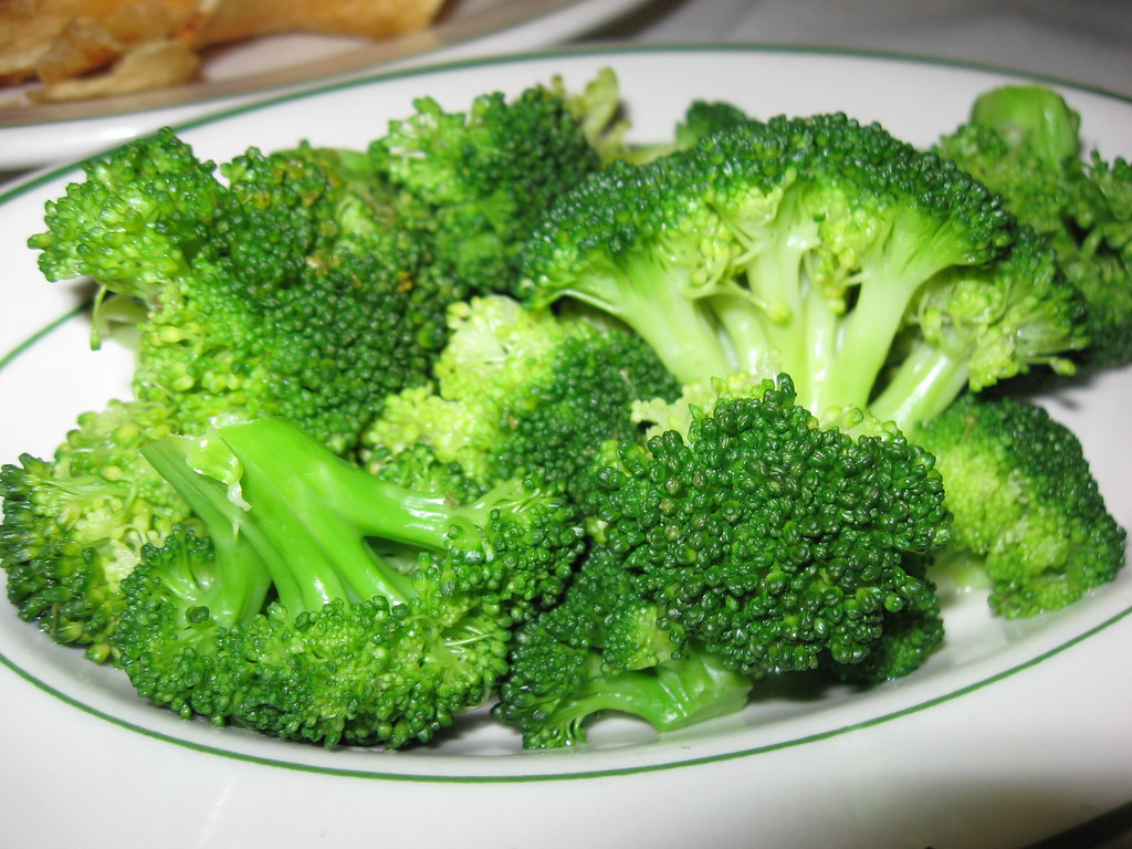 Spanish Tavern Steamed broccoli (close up) My blog Spanis… Flickr