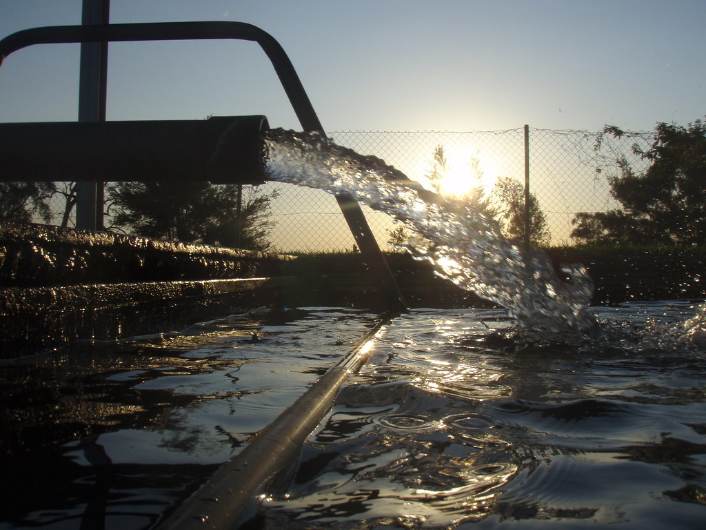 HOT WATER BORE Swimming in a hot water bore a pilliga (Nsw… Matt
