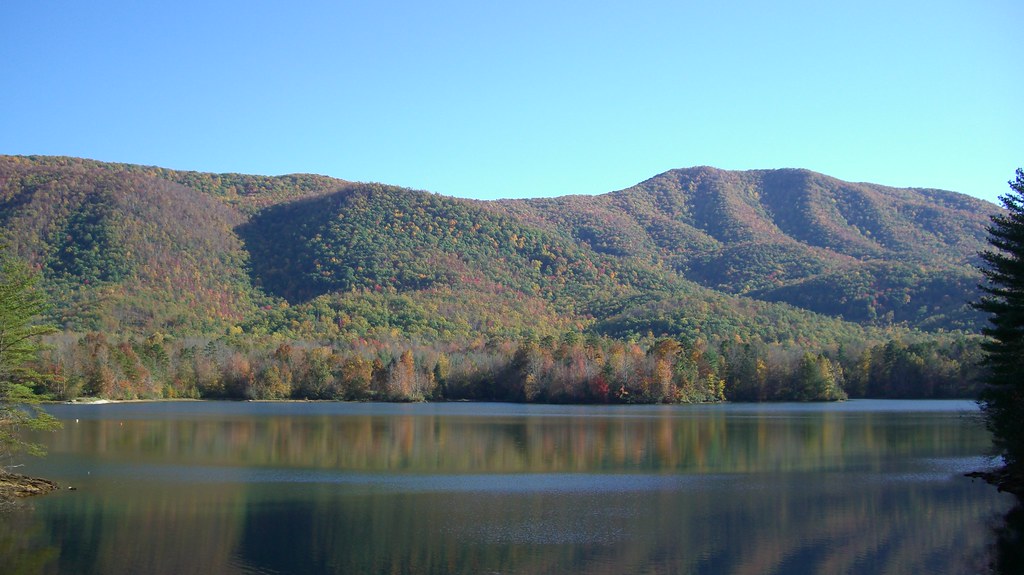 CIMG3688 Indian Boundary Lake in Monroe County Fall 2007 Paint Rock