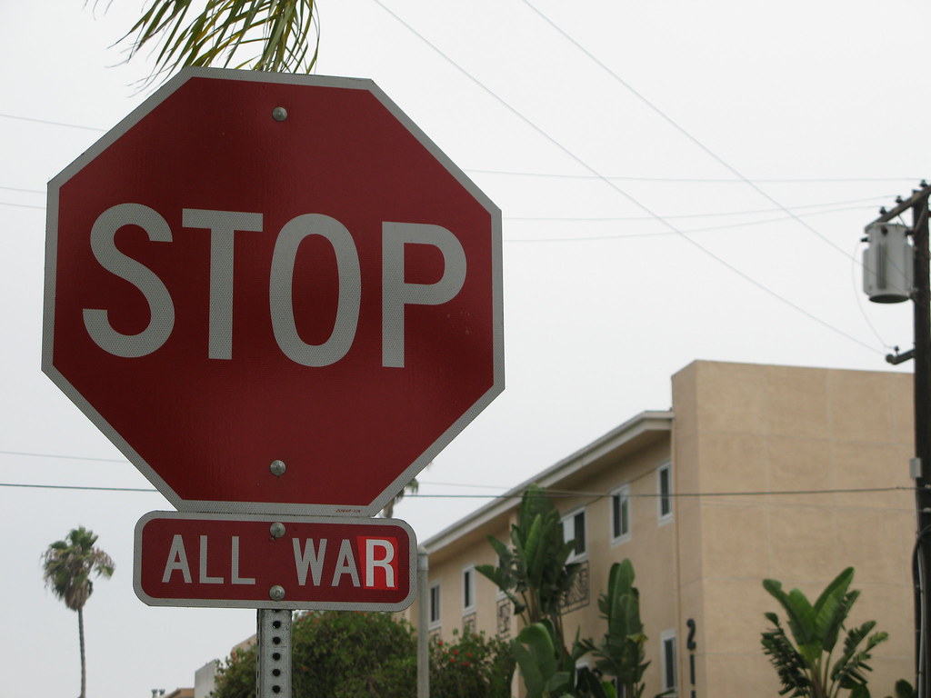 stop all war 4th St & Bicknell in Santa Monica Lee Flickr
