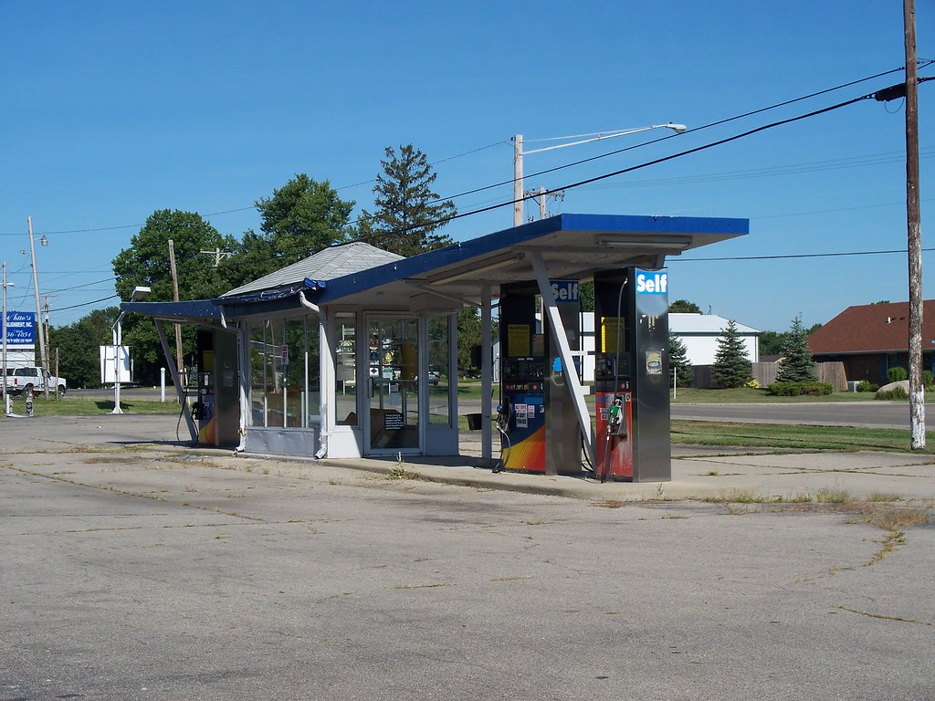 OH Eaton Gas Station An unusual gas station in Eaton, Oh… Flickr