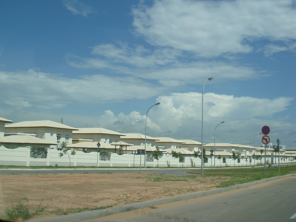 DSC01408 Um dos melhores condominios de Luanda Sul charolynne Flickr