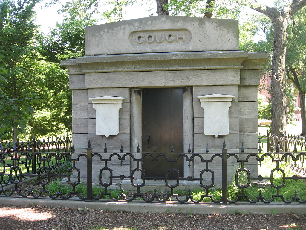 Couch Tomb in Lincoln Park nsub1 Flickr