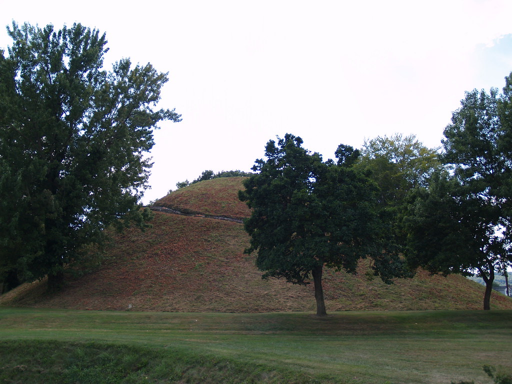 Tumulus (mound in English) Moundsville, WV, USA, August 20… Flickr