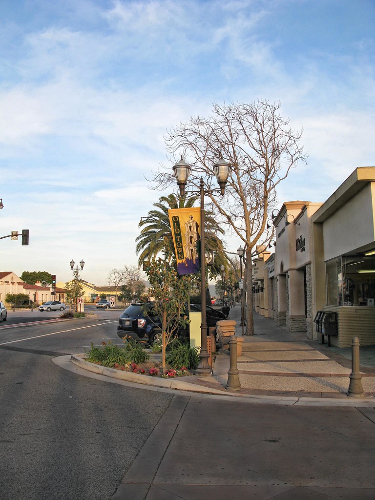 Old Town Camarillo banner Ventura Blvd., Old Town Camarill… Flickr