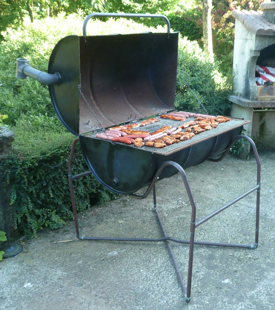 DIY oil drum BBQ My homegrown BBQ made from an old oil dr… Flickr