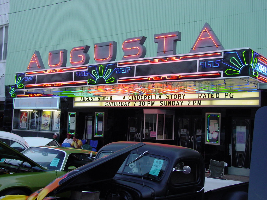 Augusta Ks Movie Theatre This is the old movie sign in Aug… Flickr