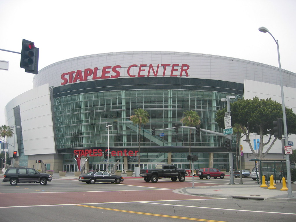 Staples Center Exterior view of Staples Center, from Figue… Flickr