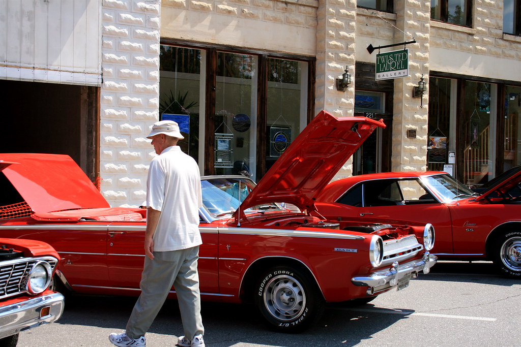 VINTAGE CAR SHOW, SPRUCE PINE, NC, 9 AUGUST 2008 This docu… Flickr