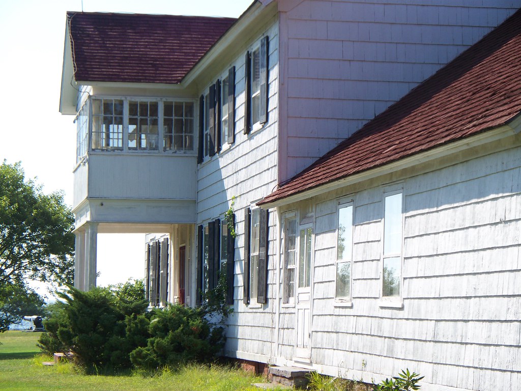 South side of Manor 1 Manor of St. Mastic, NY Septe… Flickr