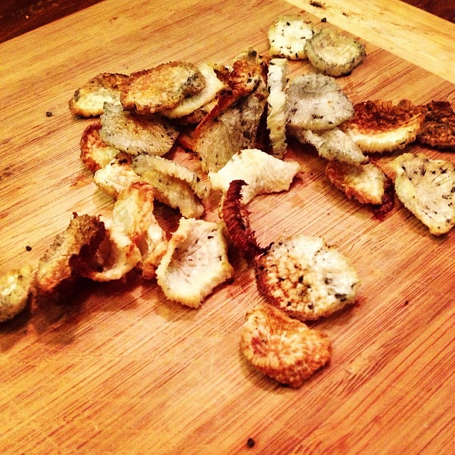 Daikon Chips! How lovely are this and so simple to toss to… Flickr