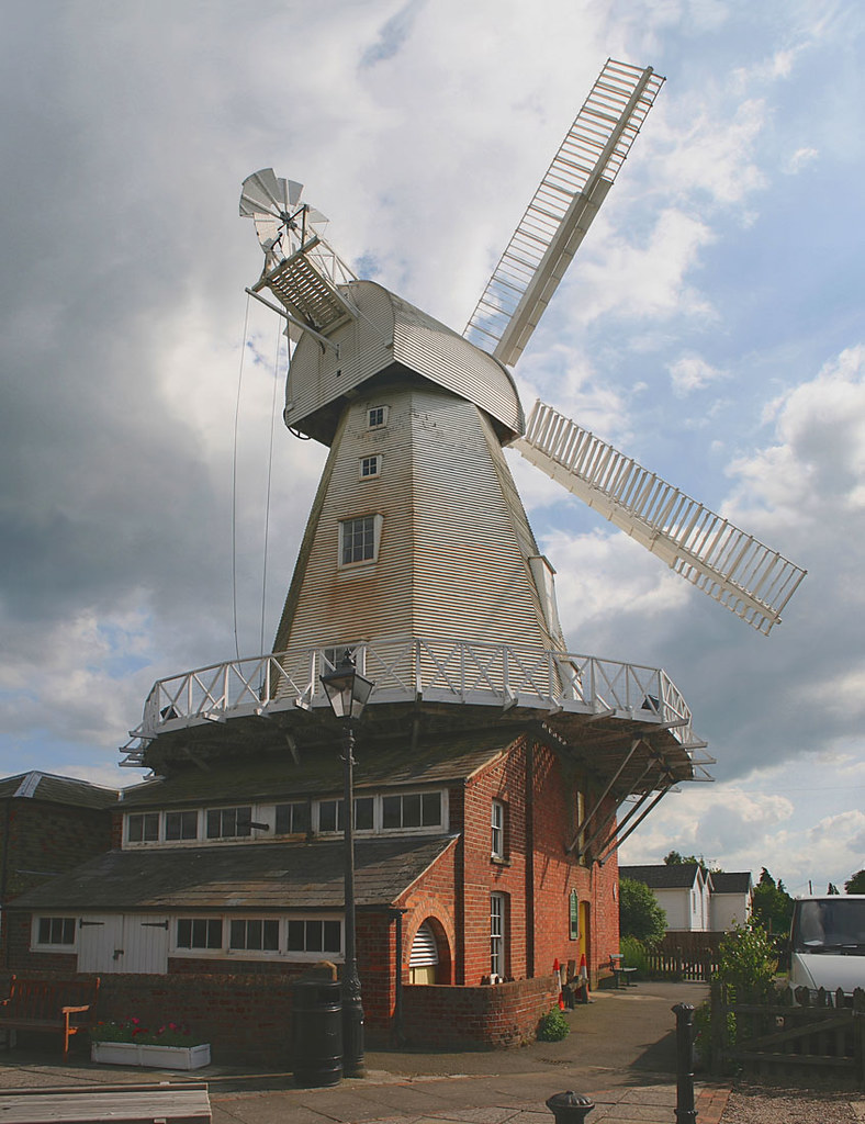 Willesborough, Kent This is 2 pictures manually joined tog… Flickr