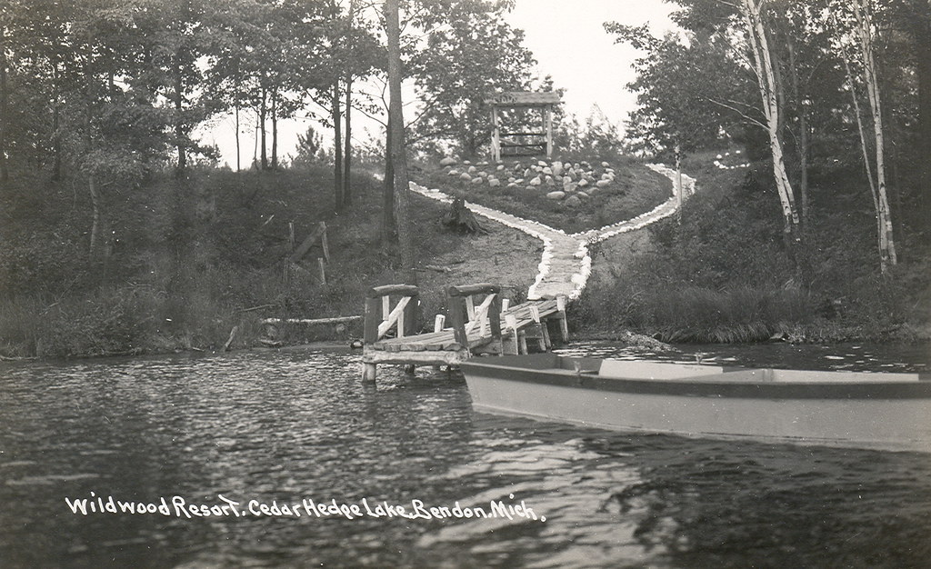 Benzie Bendon Wildwood Resort on Cedar Hedge Lake Waterfro… Flickr