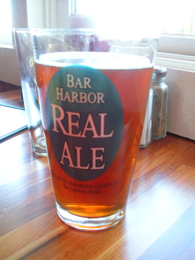 Bar Harbor blueberry ale (Served in a Real Ale pint glass,… Flickr