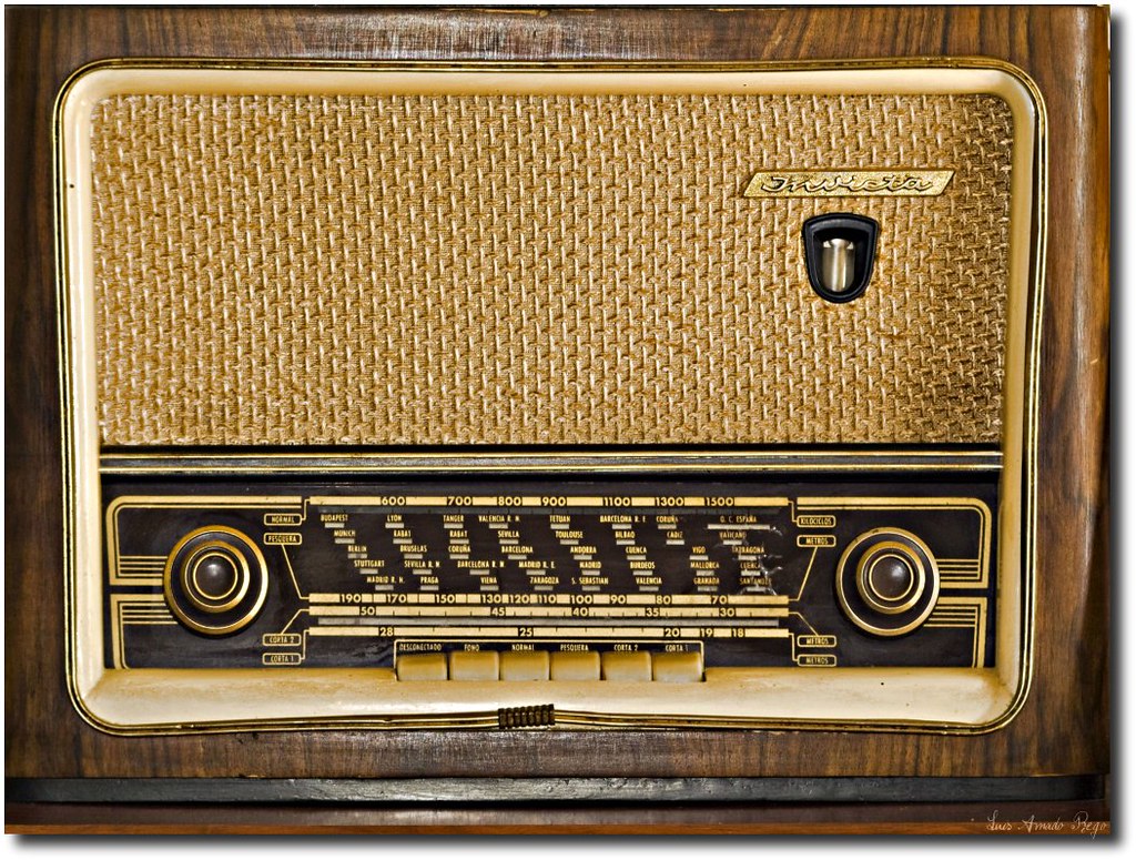Radio antigua I Marca Invicta Ondas Normal, Pesquera, … Flickr