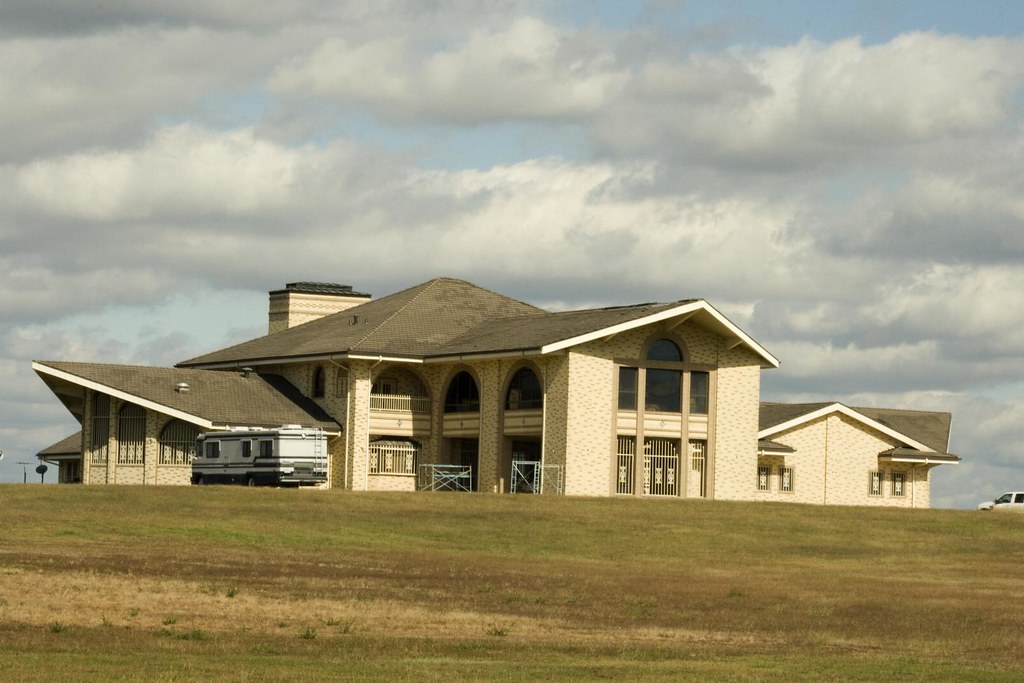 House in Inola OK Whenever I go to Tulsa I always see this… Flickr