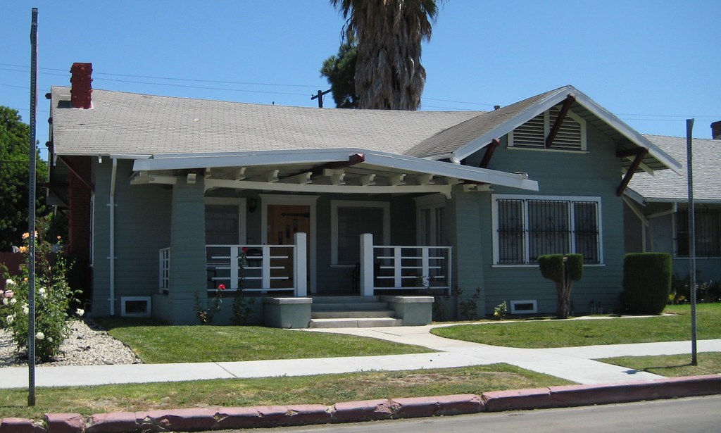 Beverly Hills, 90210 In the TV show "Beverly Hills, 90210"… Flickr