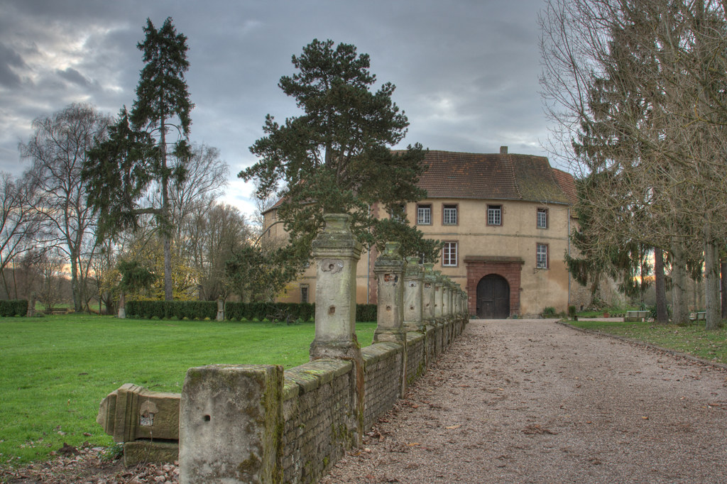 chateaustsixtefreistroff Le château Saint Sixte de Frei… Flickr