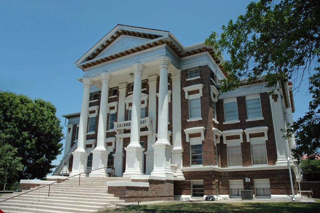 Montague County Courthouse The Montague County Courthouse … Flickr