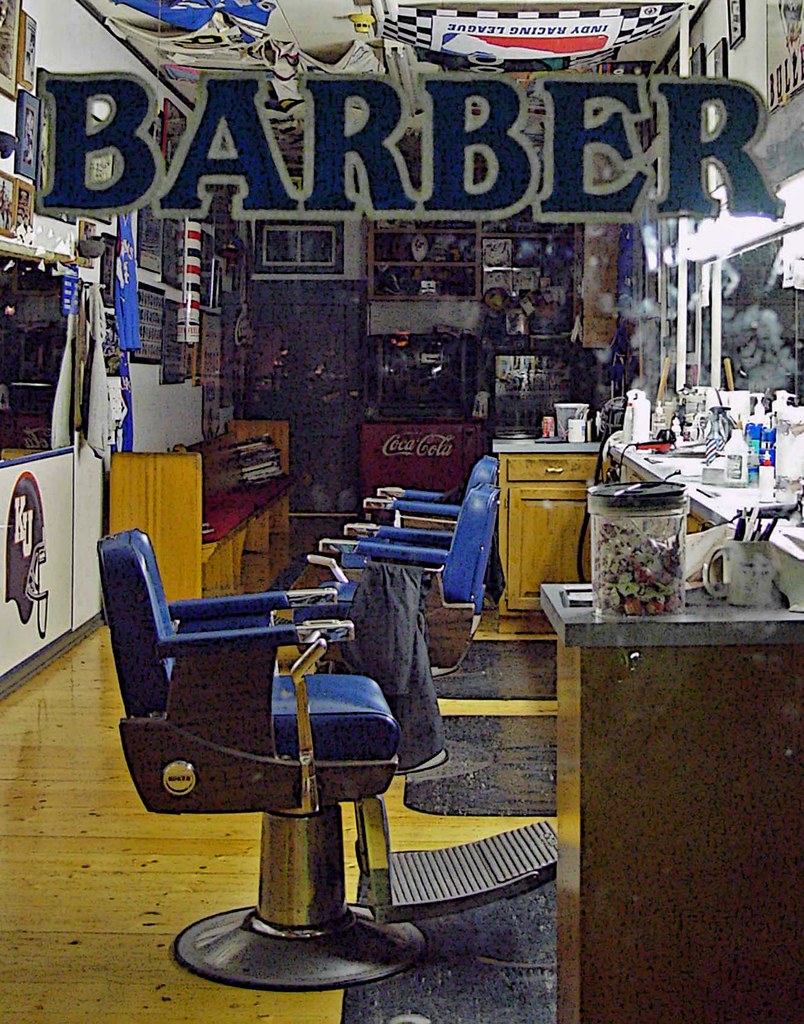 Lawrence KS This Barber Shop Left Their Lights On Flickr