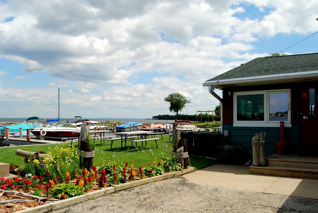 N SOUTH SIDE ICE YACHT CLUB HWY 45,Oshkosh wi. James Stutzman Flickr