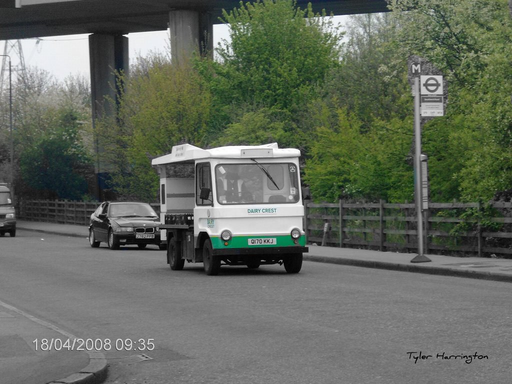 Smiths Dairy Crest Milk Float A Dairy Crest Smiths Milkflo… Flickr