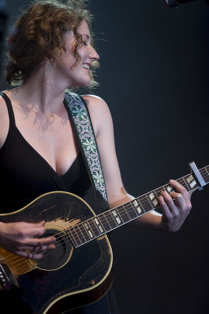 Kathleen Edwards Kathleen Edwards (born July 11, 1978 in O… Flickr