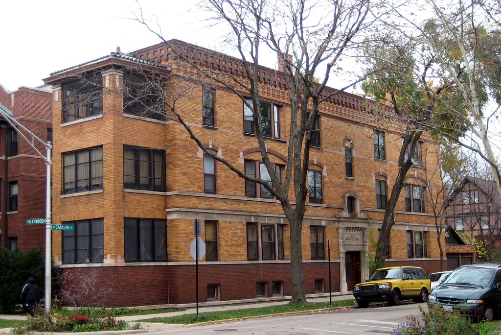 Glenwood & Catalpa Apartment buildings like this are most … Flickr